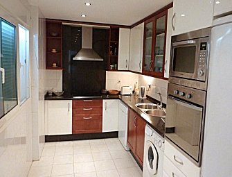 Modern spacious kitchen at Miraflores Golf Gardens