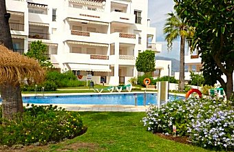 View to the swimming pool at Golf Gardens in Miraflores