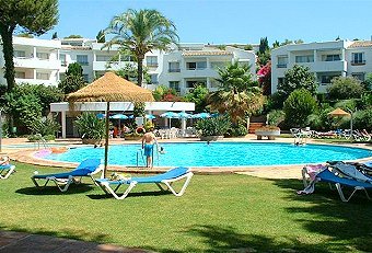 picture of Jardin B swimming pool