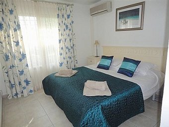 Double bedroom at Miraflores Jardin "B"