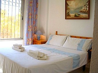 Comfortable bedrooms at Miraflores Jardin "B" 
