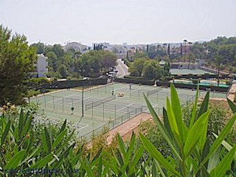 Views from the terrace over the Miraflores tennis club