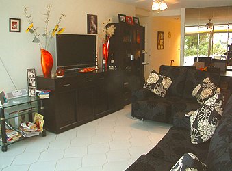 Spacious and comfortable lounge area at Parque Miraflores apartment